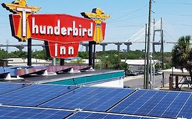 The Thunderbird Inn Savannah